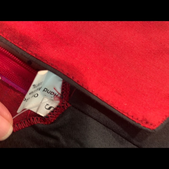 STUNNING RED SILK ASIAN TOP-_Small - Picture 5 of 6